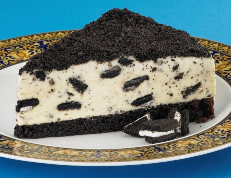 Oreo Mousse Cake - 10"